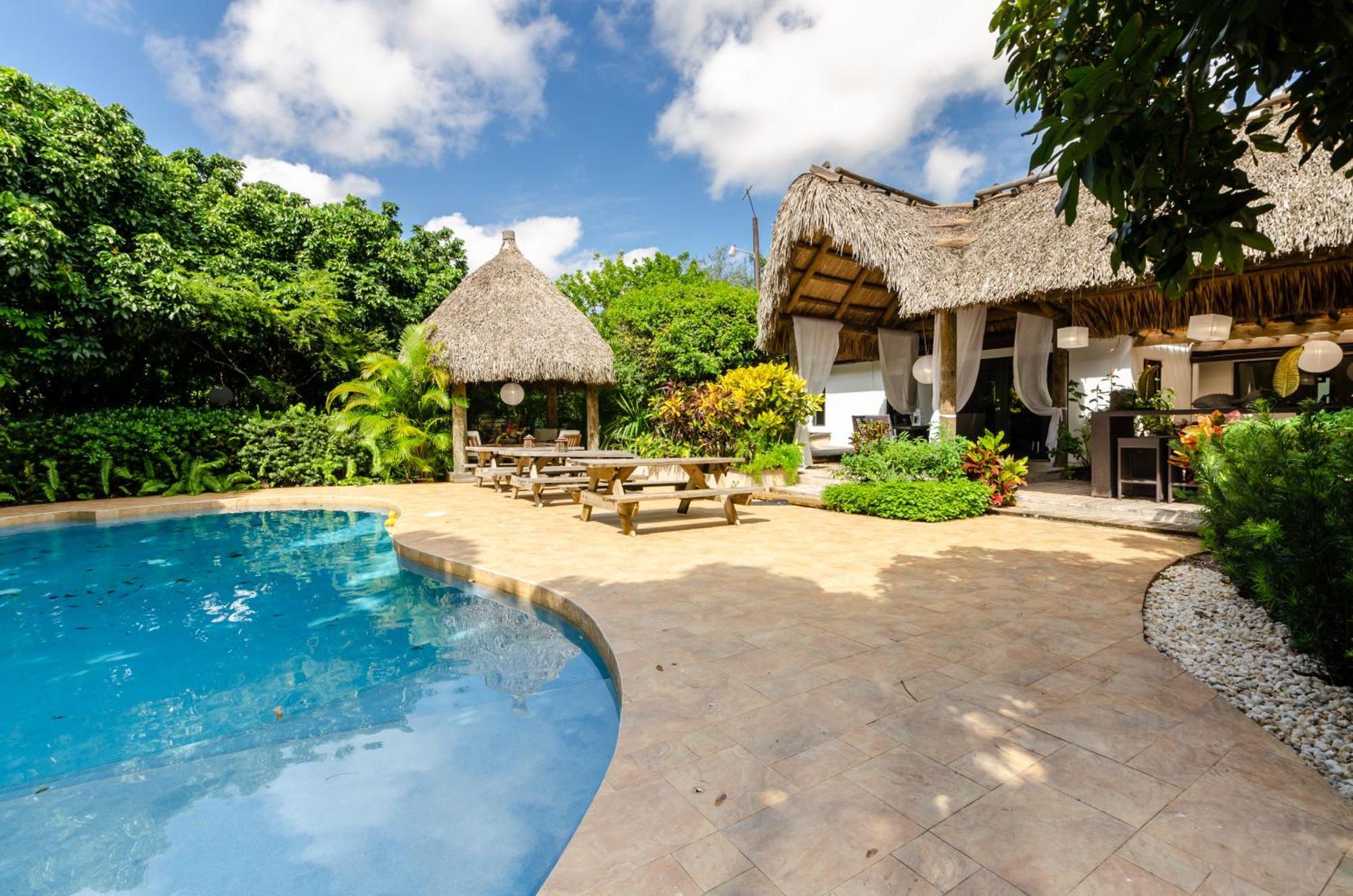 Magical Wonderkoi House In A Japanese Koi Garden Villa Miami Ngoại thất bức ảnh